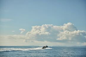 Avali, Mar-Bella Collection