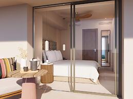 Avali, Mar-Bella Collection