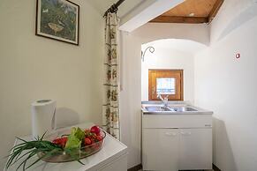 Sergio Il Gufo - Navy in Historic Center