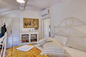 Piccolo Mondo Antico Stunning View