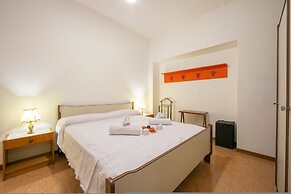 Sergio Il Gufo - Orange in Historic Cente