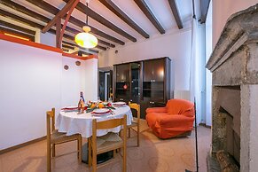 Sergio Il Gufo - Orange in Historic Cente