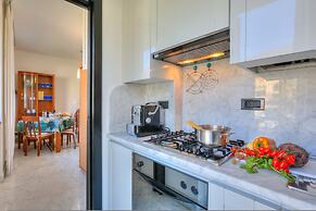 Palace 34 Few Meters From The Sea