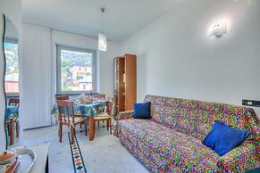 Palace 34 Few Meters From The Sea