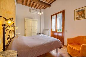 Poppy apt With Shared Pool