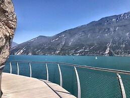 Rustichel Lake View in Toscolano Maderno