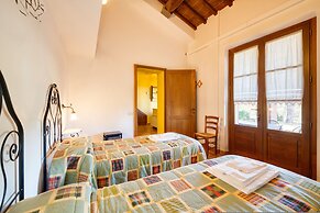 Olive apt With Shared Pool