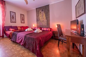 Riva Dante Apartment