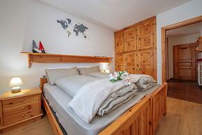 Martina Ski in - Ski out Mt 50