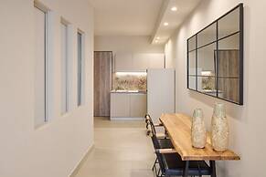 Acropolis Muses - Downtown Luxury Apartments