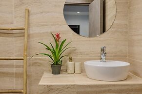 Acropolis Muses - Downtown Luxury Apartments