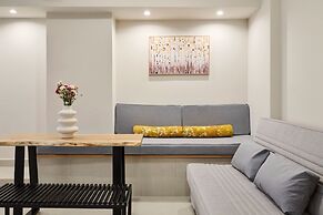 Acropolis Muses - Downtown Luxury Apartments