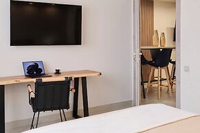 Acropolis Muses - Downtown Luxury Apartments