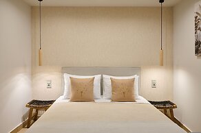 Acropolis Muses - Downtown Luxury Apartments