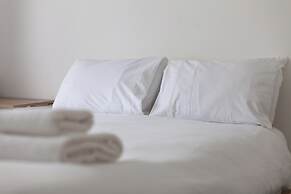 Spacious & Chic 3bed House in London