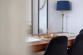 Spacious & Chic 3bed House in London