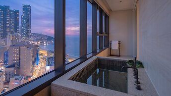 Le Collective Haeundae Paragraf