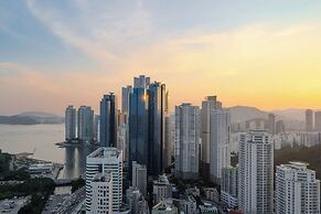 Le Collective Haeundae Paragraf