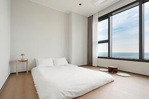 Le Collective Haeundae Paragraf