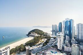 Le Collective Haeundae Paragraf