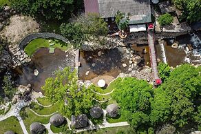 Pang fan Rock & River Resort