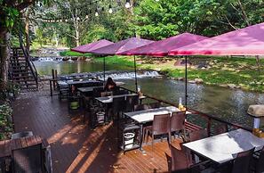 Pang fan Rock & River Resort