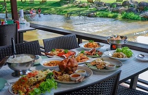 Pang fan Rock & River Resort