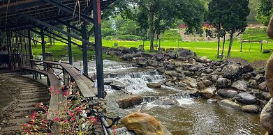 Pang fan Rock & River Resort