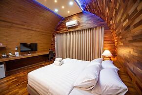 Pang fan Rock & River Resort