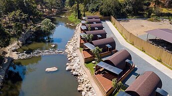 Pang fan Rock & River Resort