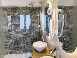 ISOLA 1.6.3 Guest House