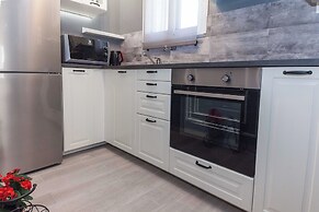 Fresh 1 Bd Apt w Balcony in Kato Patisia