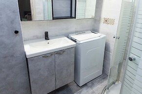 Fresh 1 Bd Apt w Balcony in Kato Patisia