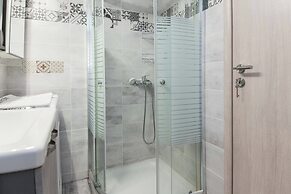 Fresh 1 Bd Apt w Balcony in Kato Patisia