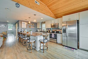 Angler's Cottage on Lake Cornelia: Pets Welcome!