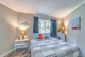 Dock & Deck at Kentucky Lake Family Retreat!