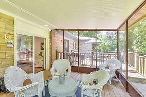 Charming Union Pier Home w/ Deck: Half-mi to Beach