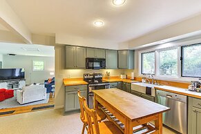 Charming Union Pier Home w/ Deck: Half-mi to Beach