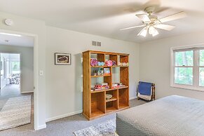 Charming Union Pier Home w/ Deck: Half-mi to Beach