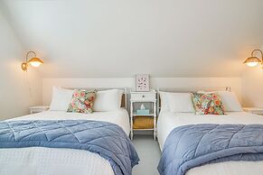 Pocasset Home w/ Kayaks & Bikes: Walk to 2 Beaches