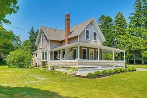 Pocasset Home w/ Kayaks & Bikes: Walk to 2 Beaches