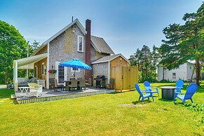 Pocasset Home w/ Kayaks & Bikes: Walk to 2 Beaches