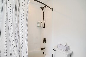 Pocasset Home w/ Kayaks & Bikes: Walk to 2 Beaches
