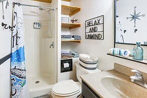 Lakefront Tower Home w/ Shared Dock!