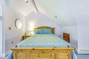 Lakefront New London Retreat w/ Dock & Hot Tub!