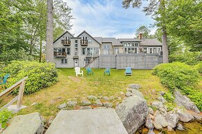 Lakefront New London Retreat w/ Dock & Hot Tub!