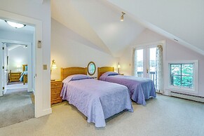 Lakefront New London Retreat w/ Dock & Hot Tub!