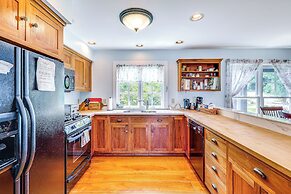 Lakefront New London Retreat w/ Dock & Hot Tub!