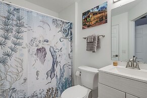 Fernandina Beach Townhome w/ Patio: Walk to Beach!