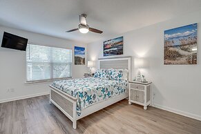 Fernandina Beach Townhome w/ Patio: Walk to Beach!